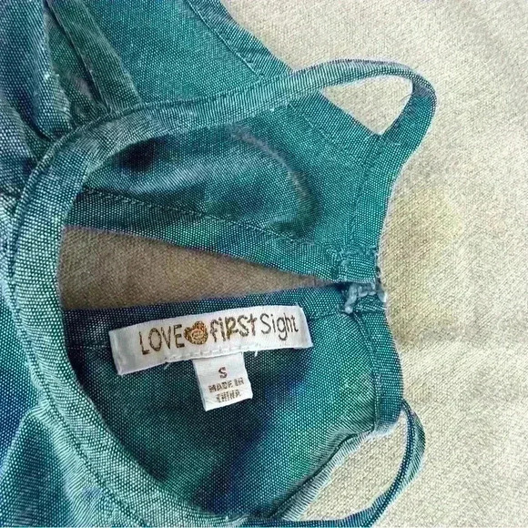 Love@FirstSight chambray cold shoulder blouse. - Picture 4 of 4